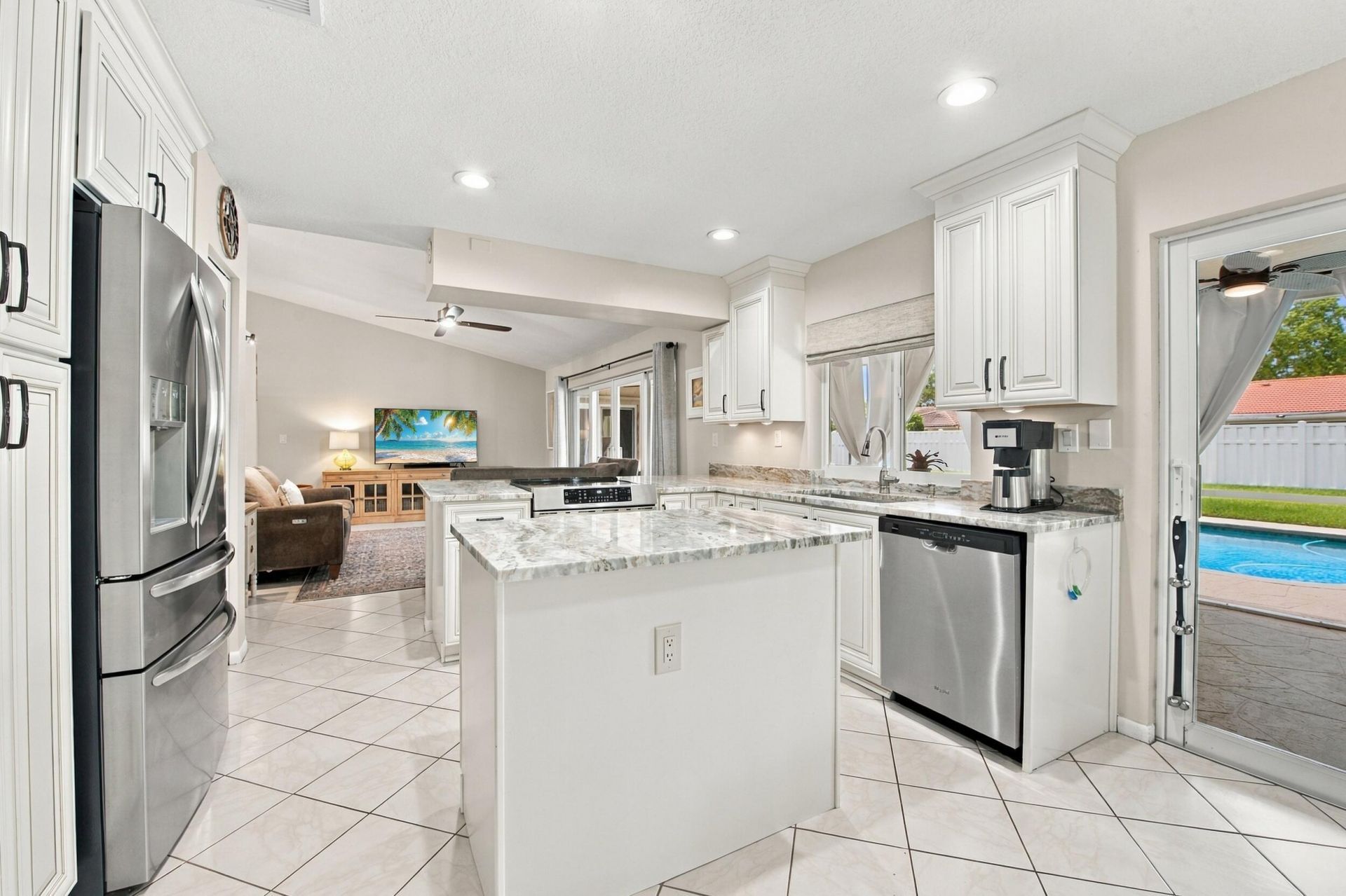 626 NW 100th Way, Coral Springs, FL 33071 Photo