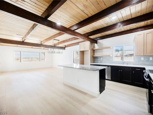 649 Wilshire Boulevard , Las Vegas, NV 89110