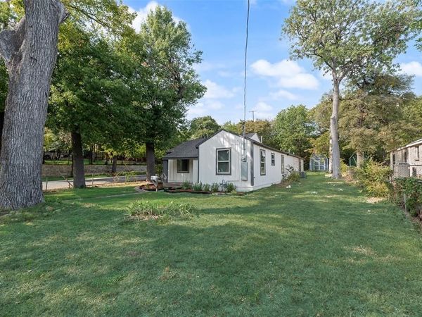 7101 Fairdale Avenue , Dallas, TX 75227