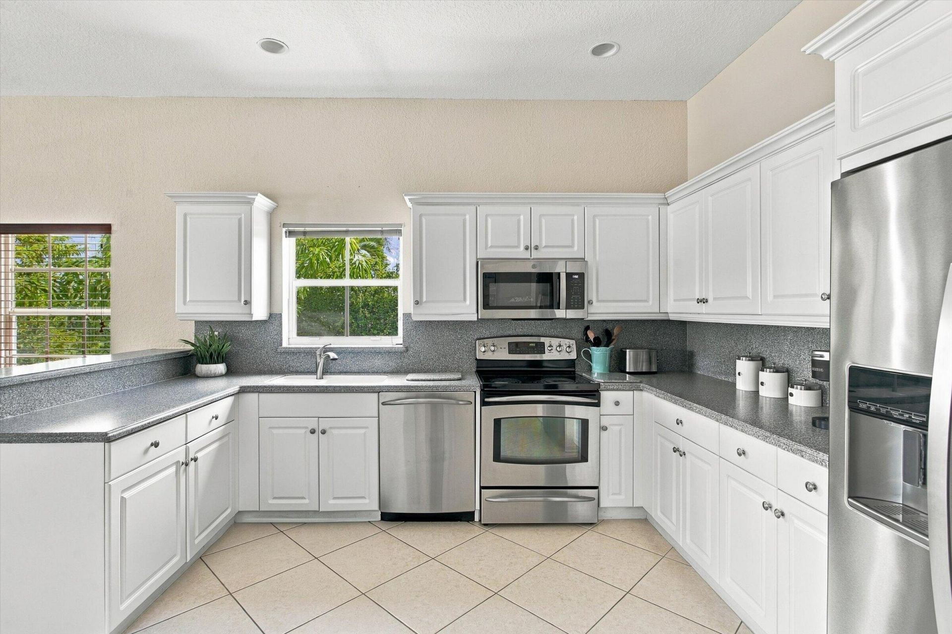 1295 Windsor Lane, Weston, FL 33327 Photo