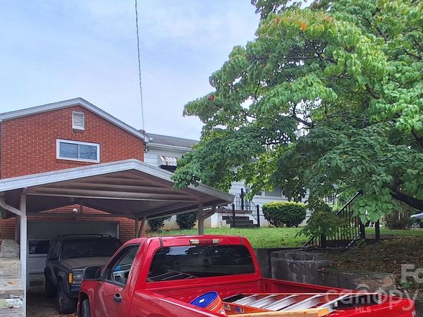 48 Westgate Road, Asheville, NC 28806
