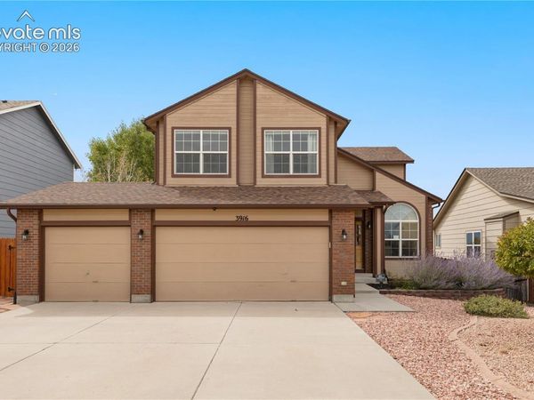 3916 Roan Drive, Colorado Springs, CO 80922