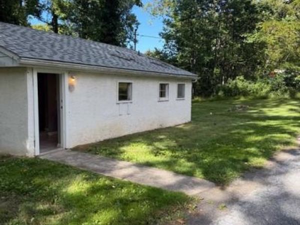 9 WOODCHOPPERTOWN ROAD, BOYERTOWN, PA 19512