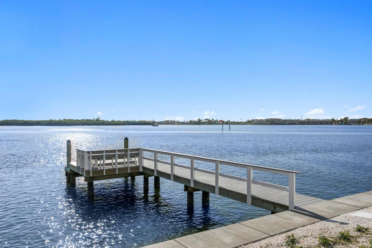 445 129th Avenue E, Madeira Beach, FL 33708 Photo