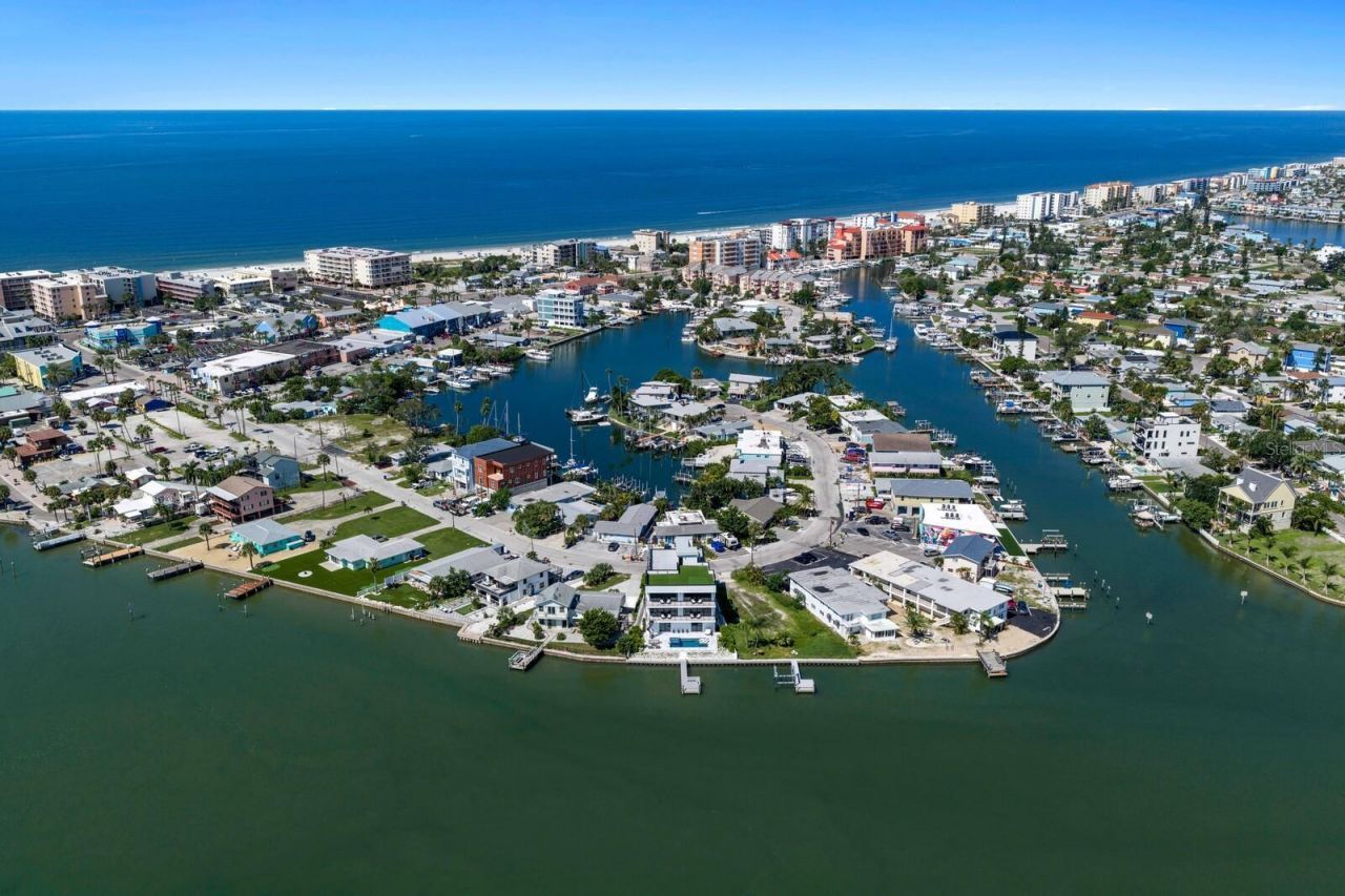 445 129th Avenue E, Madeira Beach, FL 33708 Photo