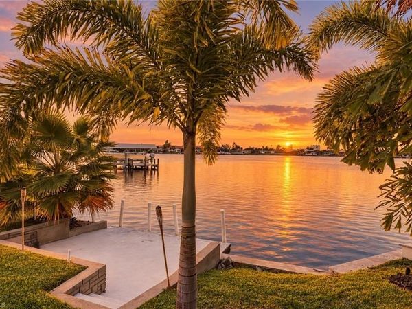 404 SW 53rd TER , CAPE CORAL, FL 33914