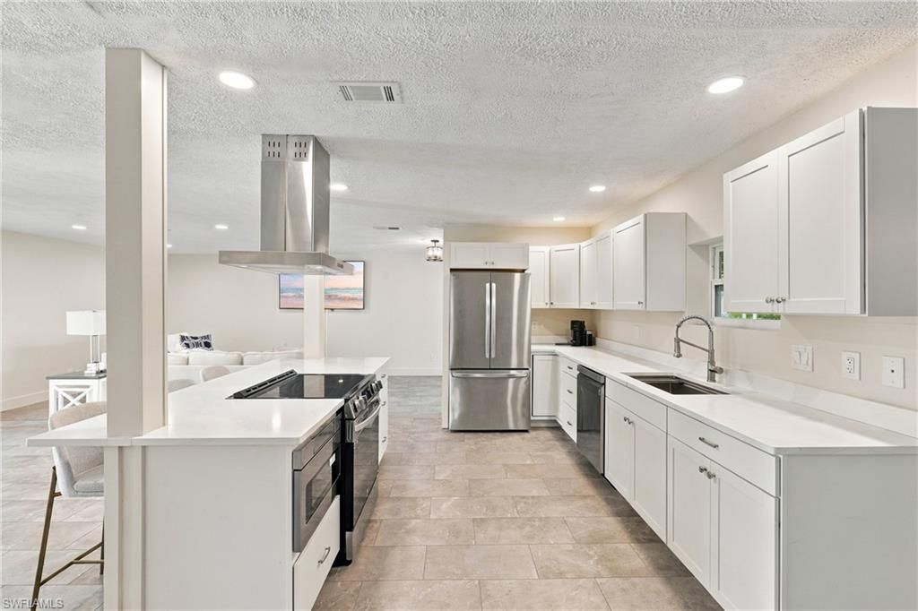 404 SW 53rd Ter, Cape Coral, FL 33914 Photo