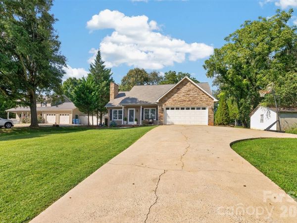 2 Hunters Creek Lane , Granite Falls, NC 28630