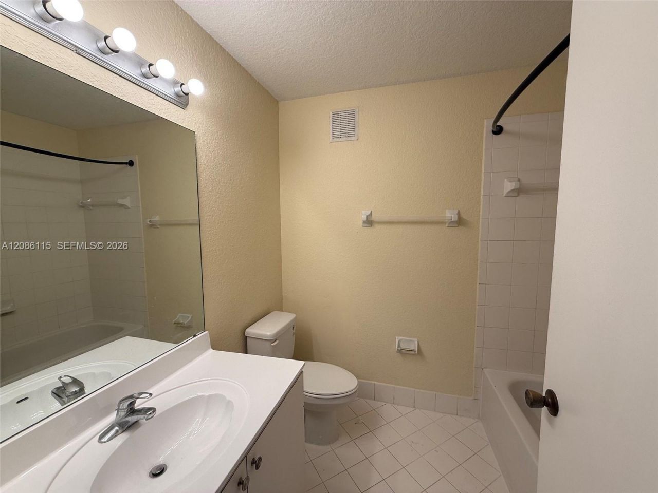 1270 SE 31st Ct, Unit 201-35, Homestead, FL 33035 Photo