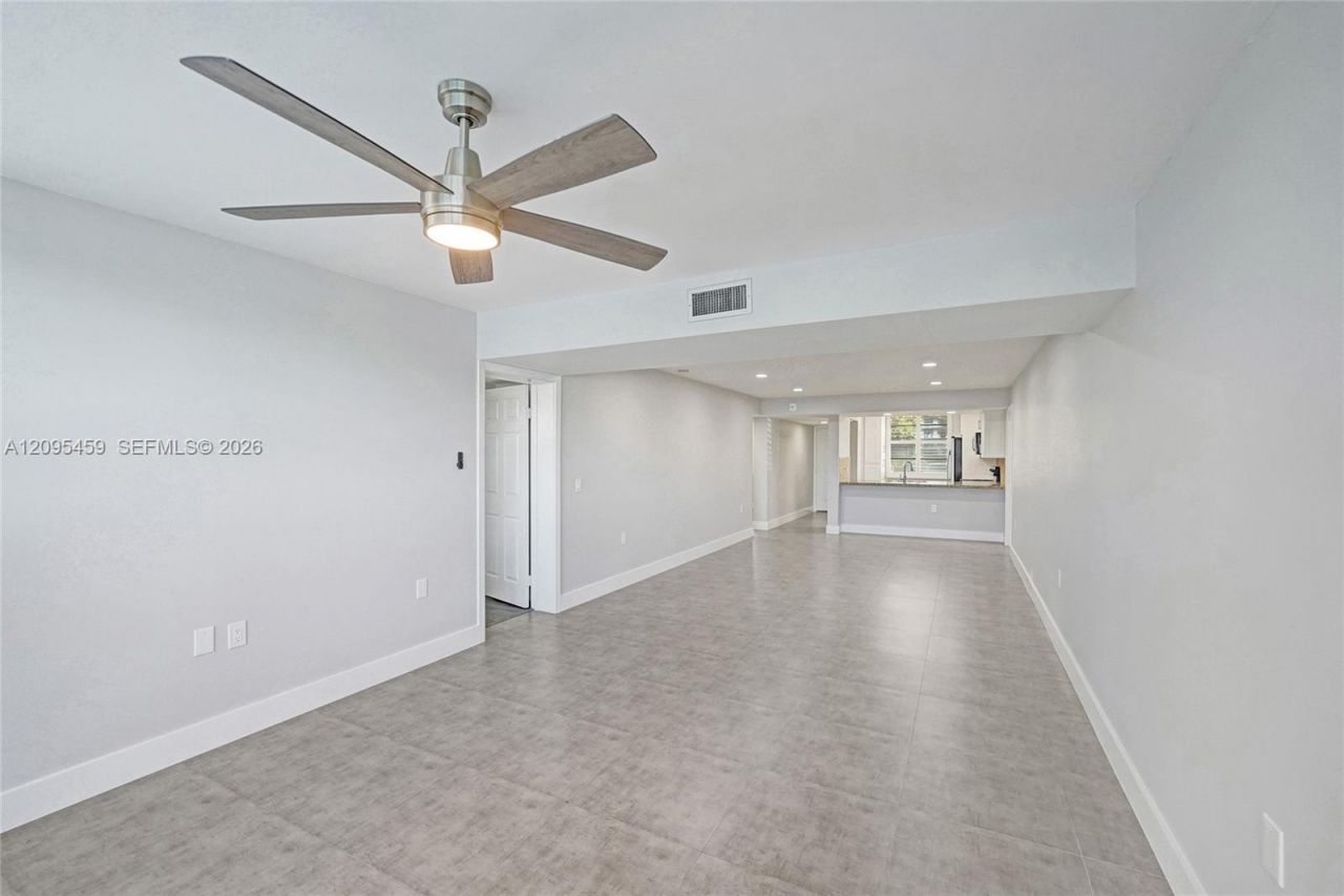 1522 Whitehall Dr , Unit 106, Davie, FL 33324 Photo