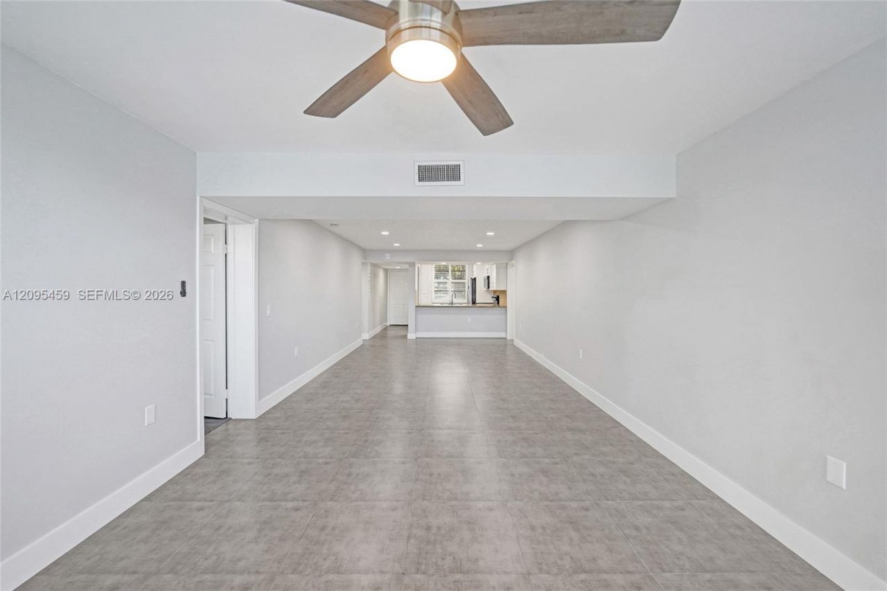 1522 Whitehall Dr , Unit 106, Davie, FL 33324 Photo