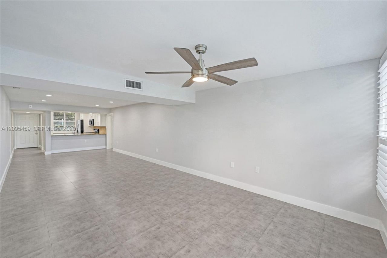 1522 Whitehall Dr , Unit 106, Davie, FL 33324 Photo