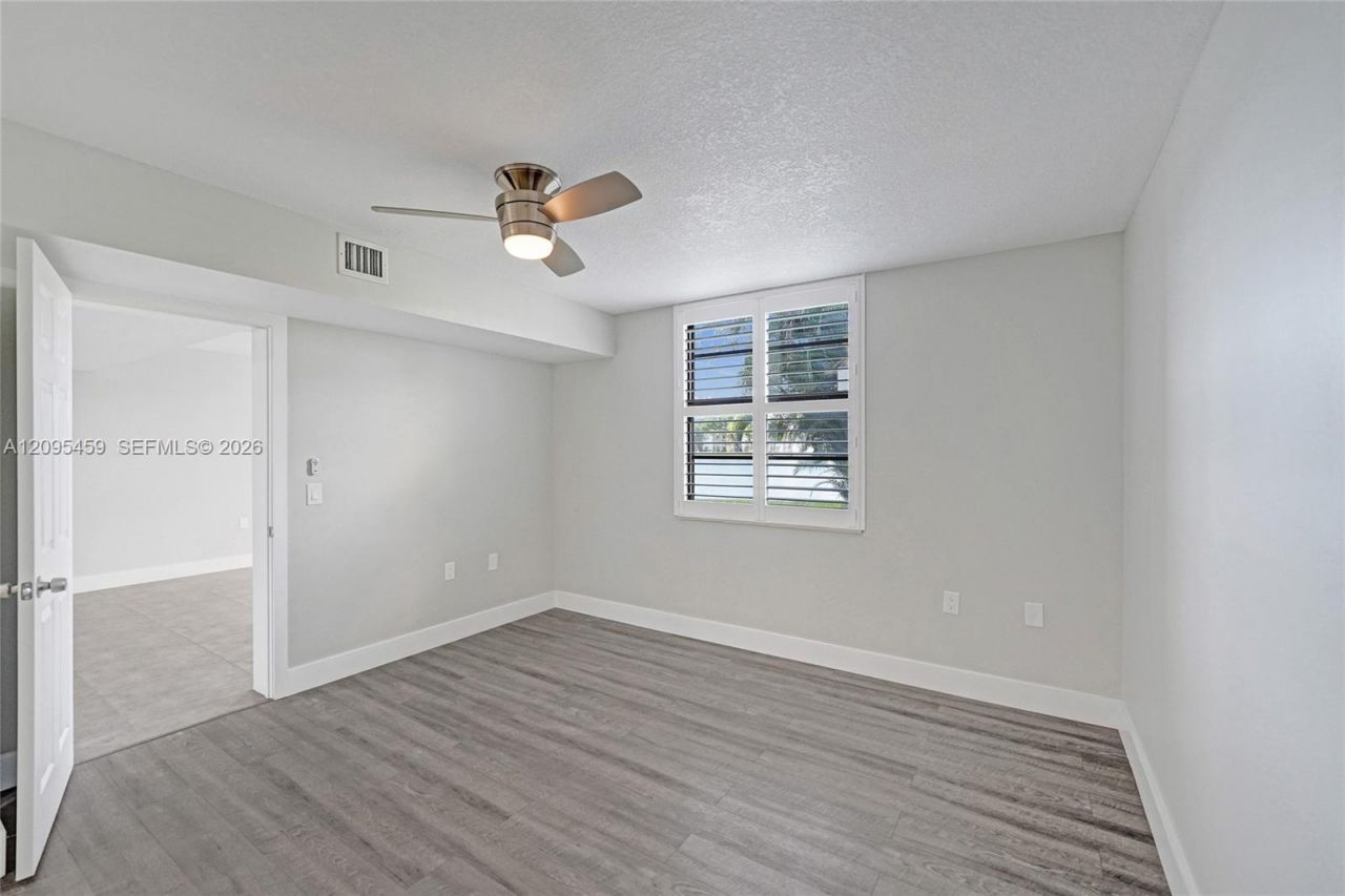 1522 Whitehall Dr , Unit 106, Davie, FL 33324 Photo