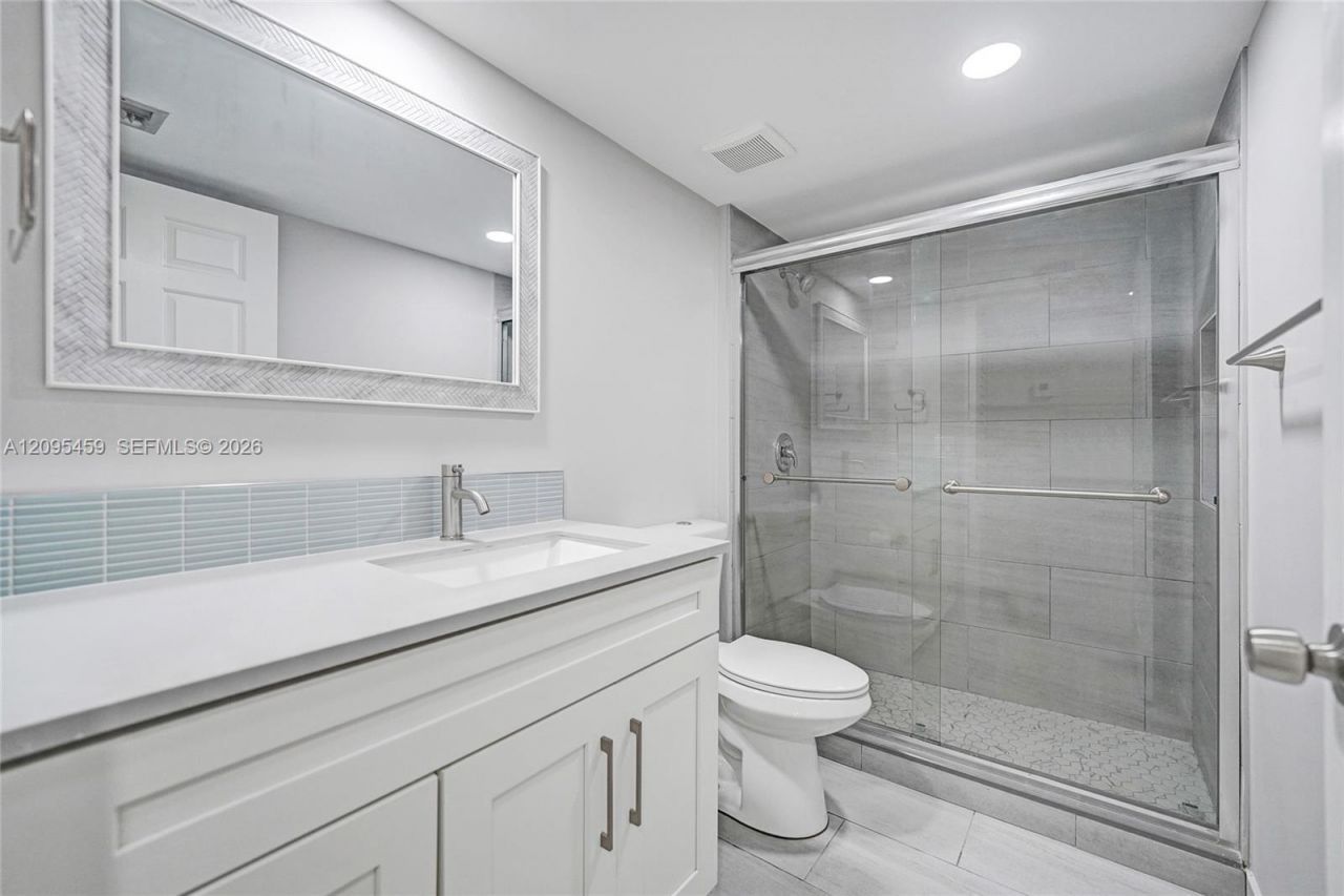 1522 Whitehall Dr , Unit 106, Davie, FL 33324 Photo
