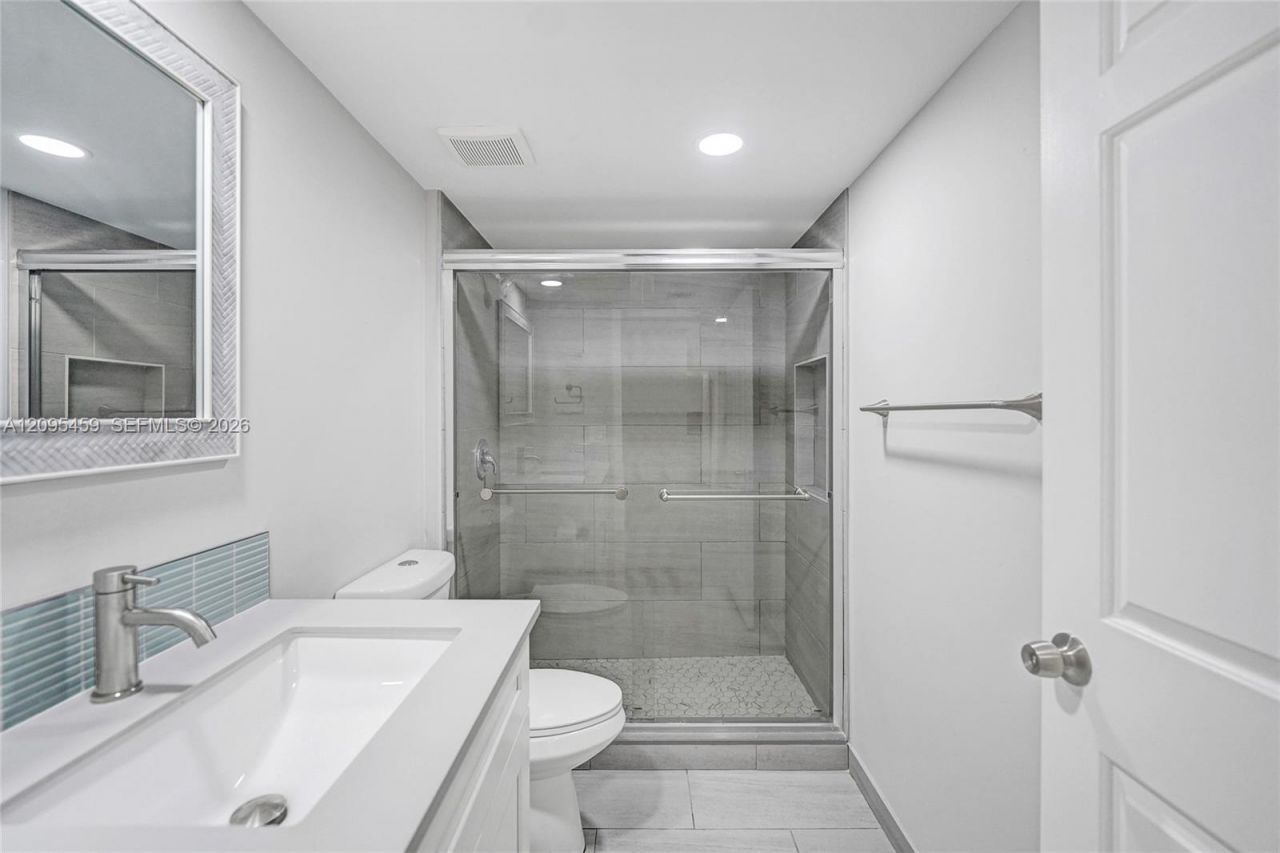 1522 Whitehall Dr , Unit 106, Davie, FL 33324 Photo
