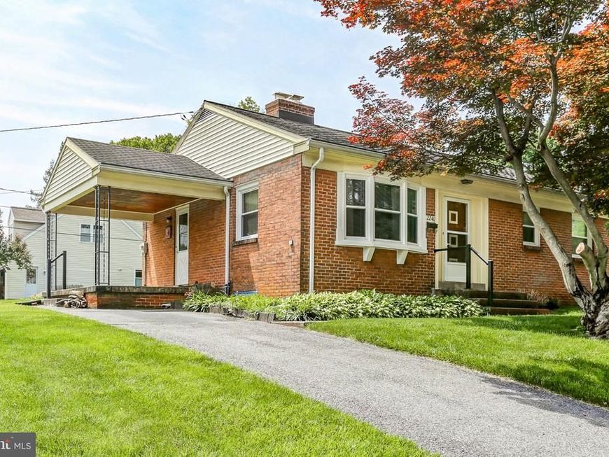 2240 New Street, East Petersburg, PA 17520 Main Photo