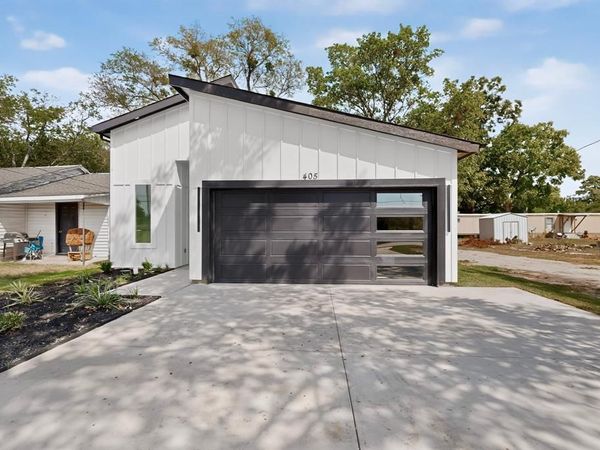 405 NE Front Street, Edgewood, TX 75117