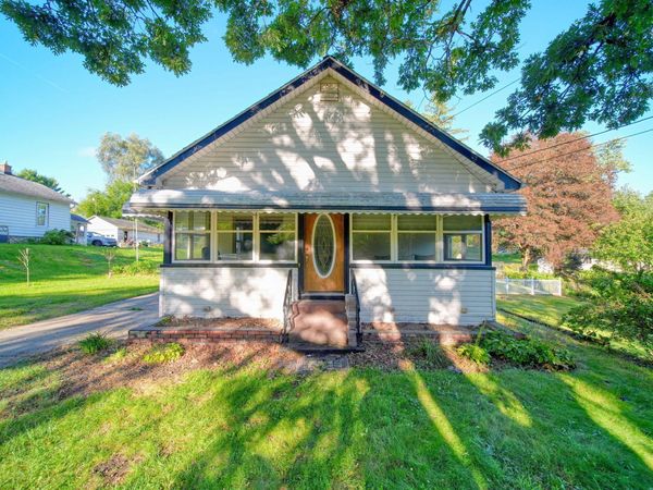 714 S Sutton Road, Jackson, MI 49203