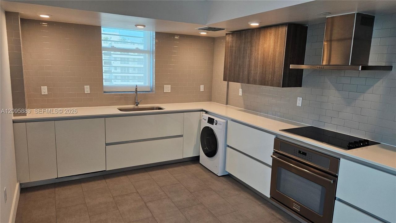 1025 92nd St, Unit 804, Bay Harbor Islands, FL 33154 Photo