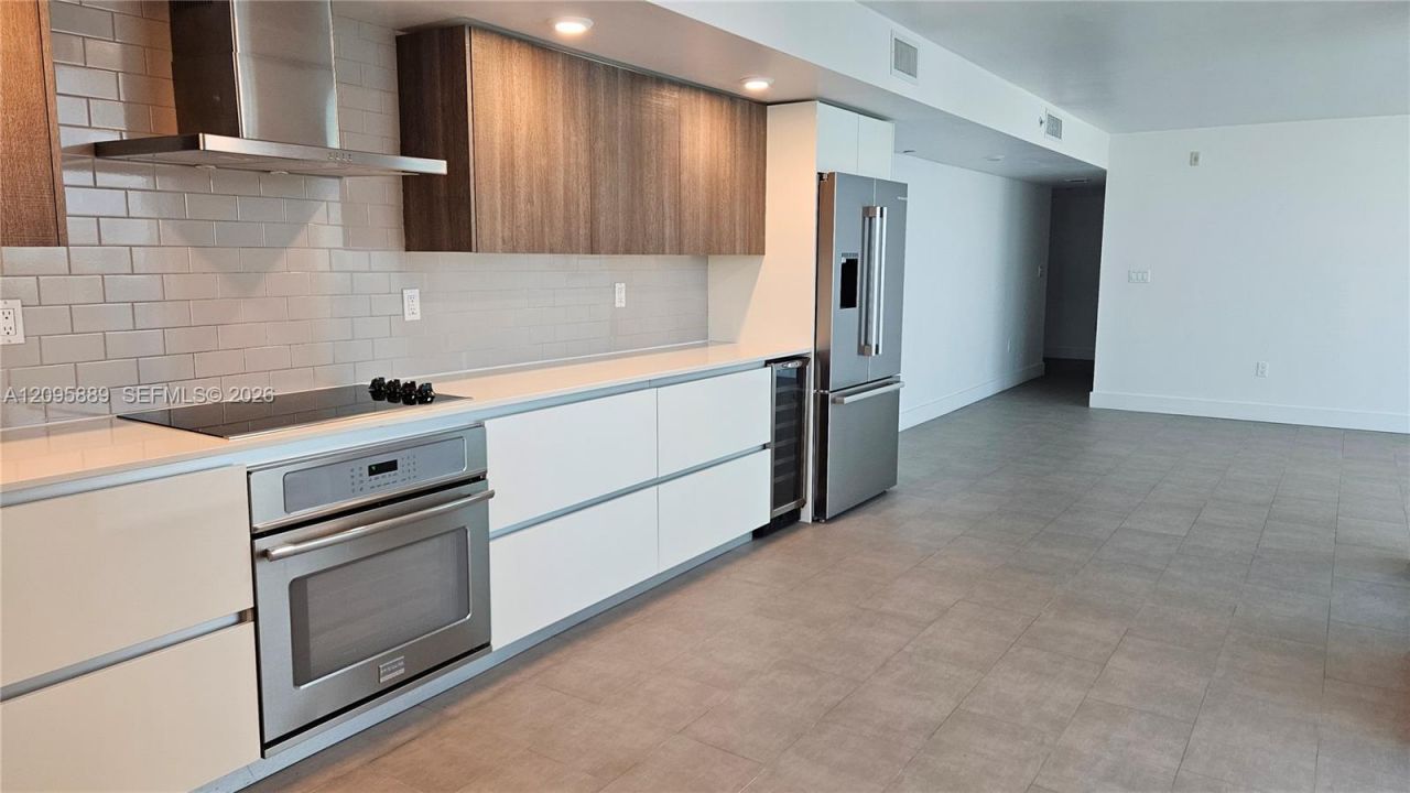 1025 92nd St, Unit 804, Bay Harbor Islands, FL 33154 Photo