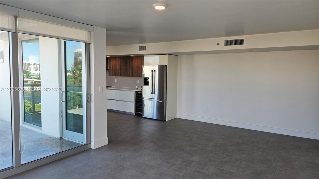 1025 92nd St, Unit 804, Bay Harbor Islands, FL 33154 Photo