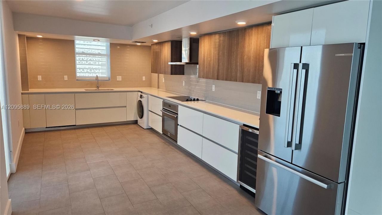 1025 92nd St, Unit 804, Bay Harbor Islands, FL 33154 Photo