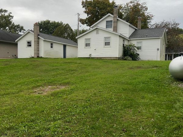 325 N 1st Street, Kellogg, MN 55945