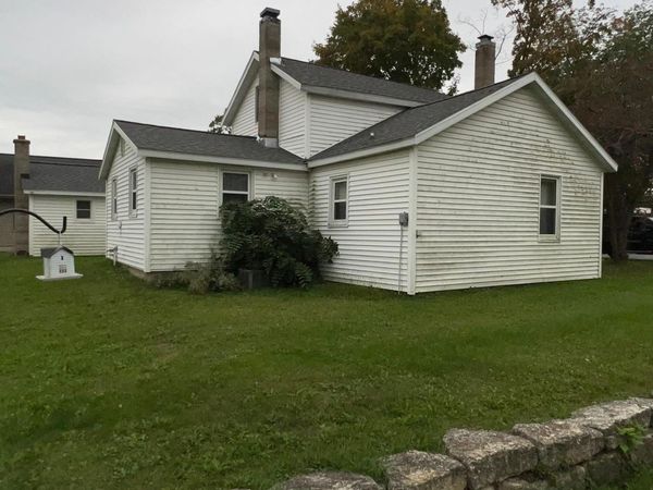 325 N 1st Street, Kellogg, MN 55945