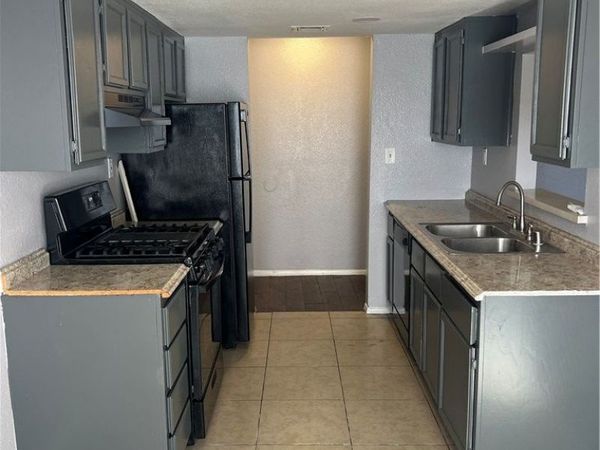2853 Wheelwright Drive , Unit B, Las Vegas, NV 89121
