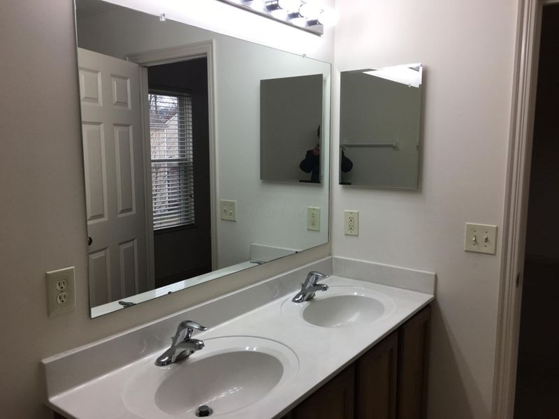 2715 Rinaldi Drive, Columbus, OH 43219 Photo 11