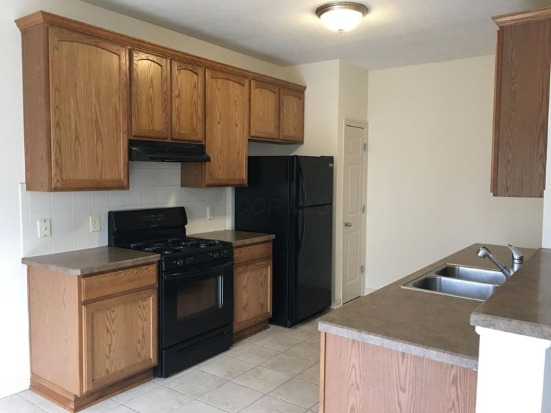 2715 Rinaldi Drive, Columbus, OH 43219 Photo 3