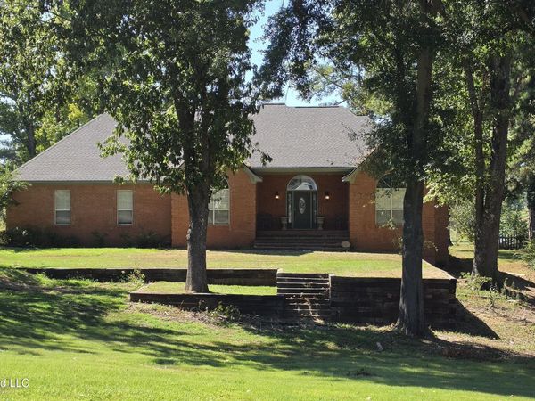 124 Gwen Road, Senatobia, MS 38668