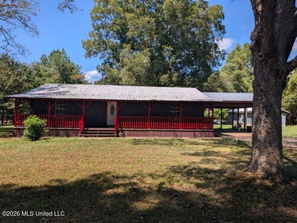 32 Rose Hill Drive, Natchez, MS 39120