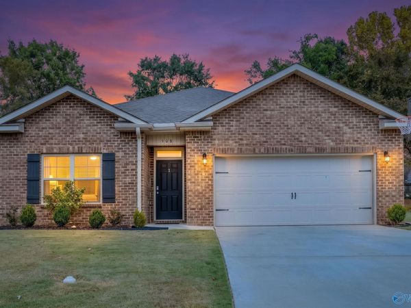 508 Wolf Trace Lane, Hartselle, AL 35640