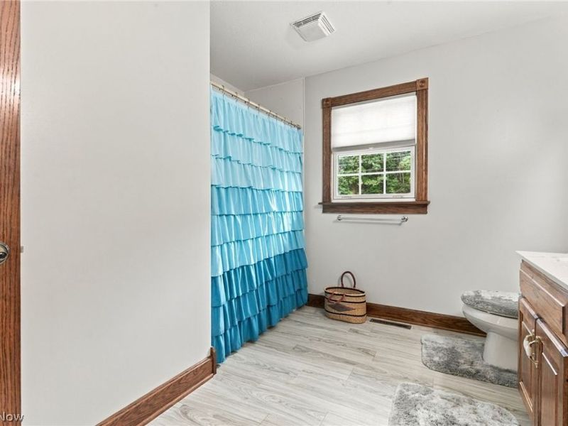 18787 Cadiz Road, Lore City, OH 43755 Photo 33