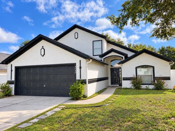 4043 WALTHAM FOREST DRIVE , TAVARES, FL 32778