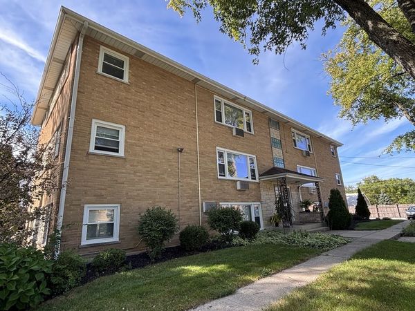 16 2ND Street , Unit F, Downers Grove, IL 60515