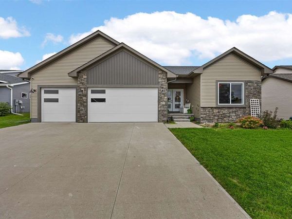 4523 Luke Drive, Iowa City, IA 52246