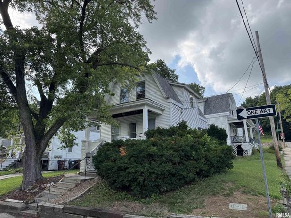 1421 NE GLENDALE Avenue, Peoria, IL 61603