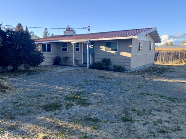 2460 Wolf Lane, Grants Pass, OR 97527
