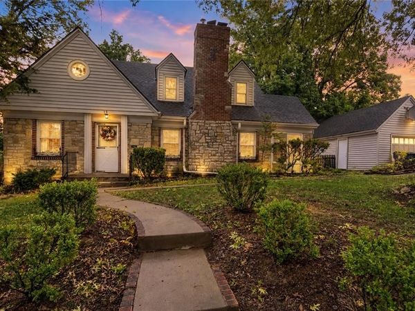 15 Moss Avenue, Liberty, MO 64068