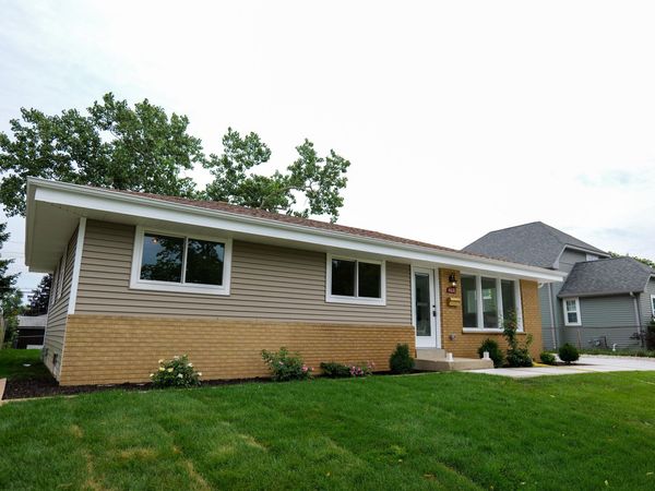 4621 39th Ave, Kenosha, WI 53144