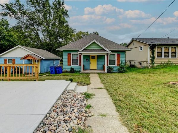 326 E Main Street, Odessa, MO 64076
