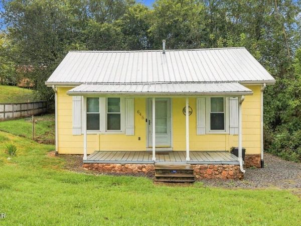 645 8th Street , Newport, TN 37821