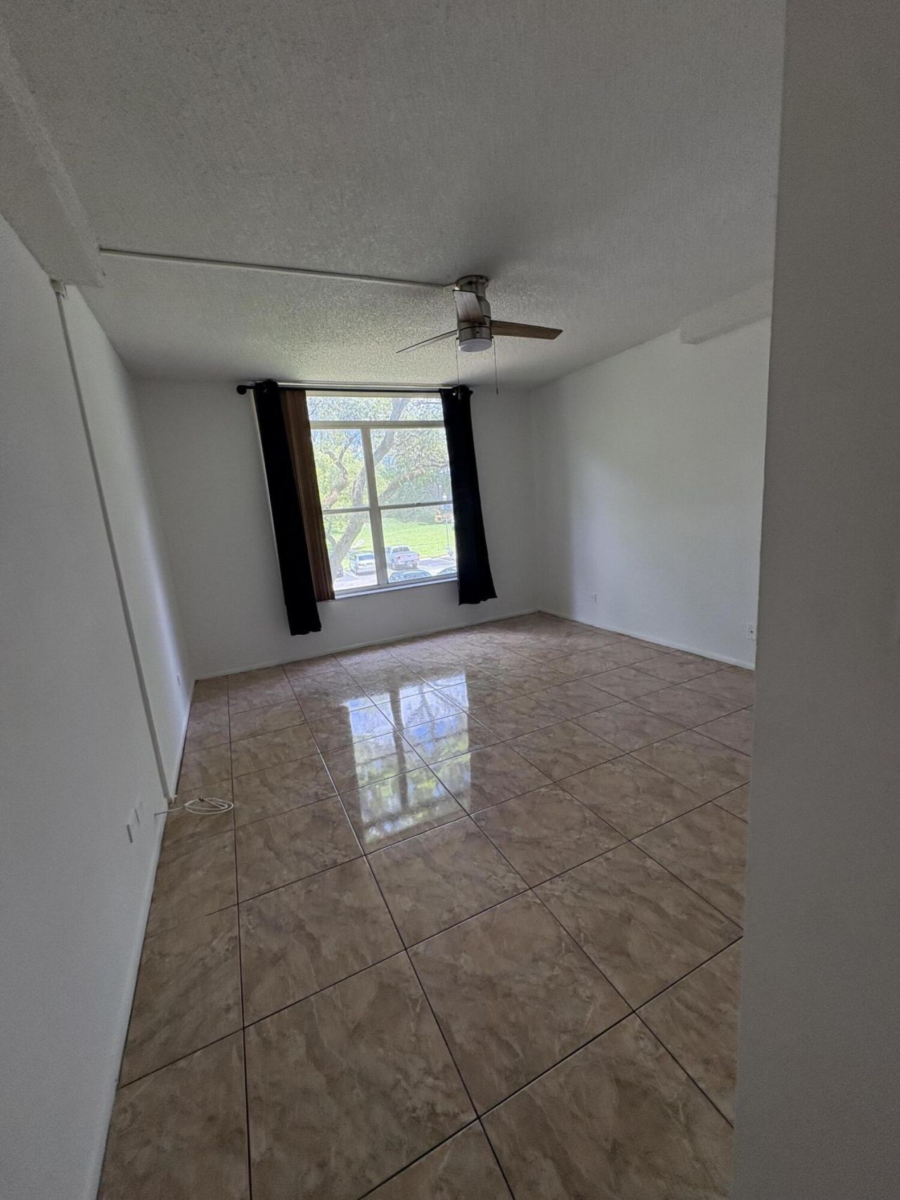 3710 Inverrary Drive, Unit 2G, Lauderhill, FL 33319 Photo