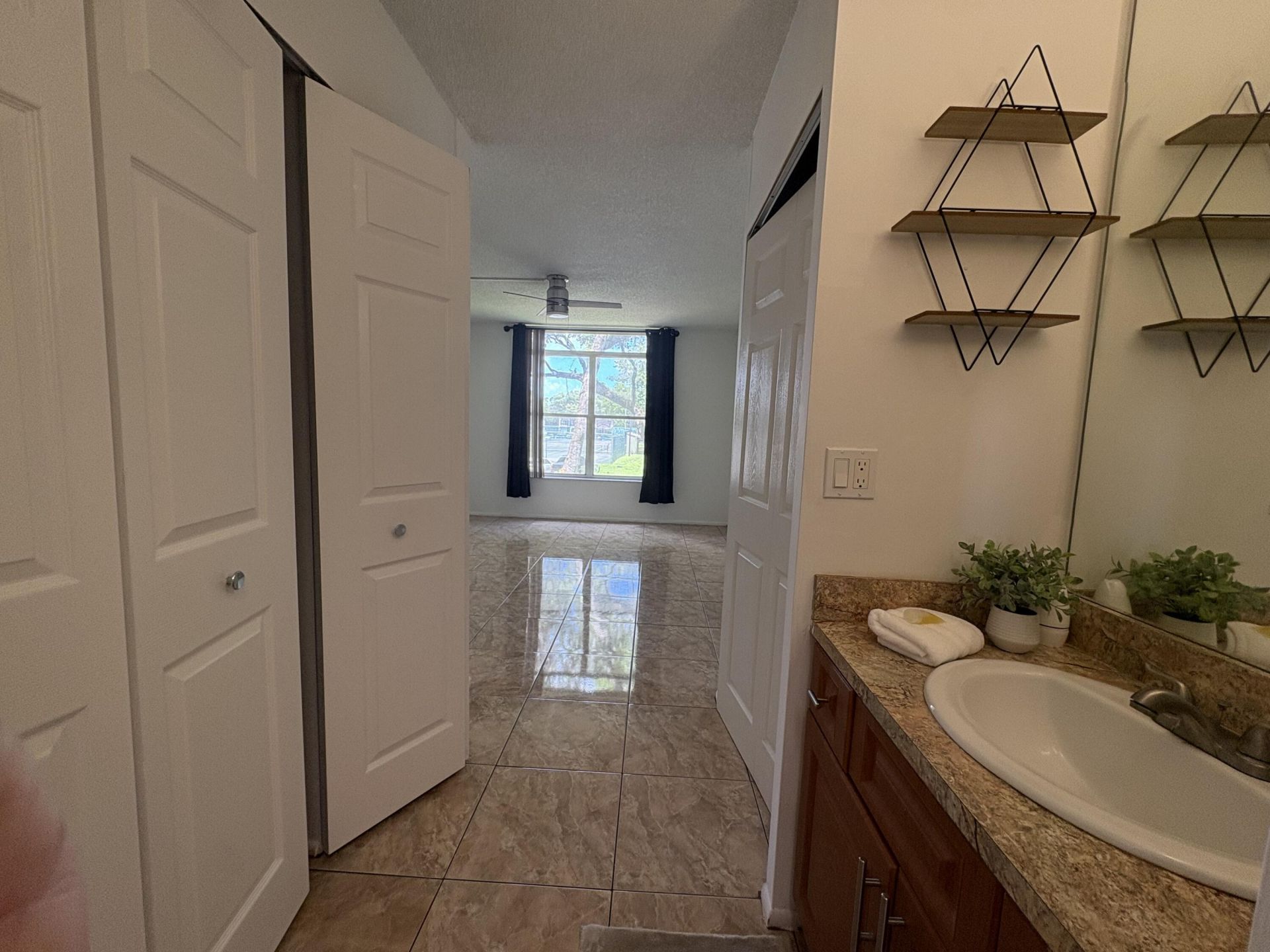 3710 Inverrary Drive, Unit 2G, Lauderhill, FL 33319 Photo