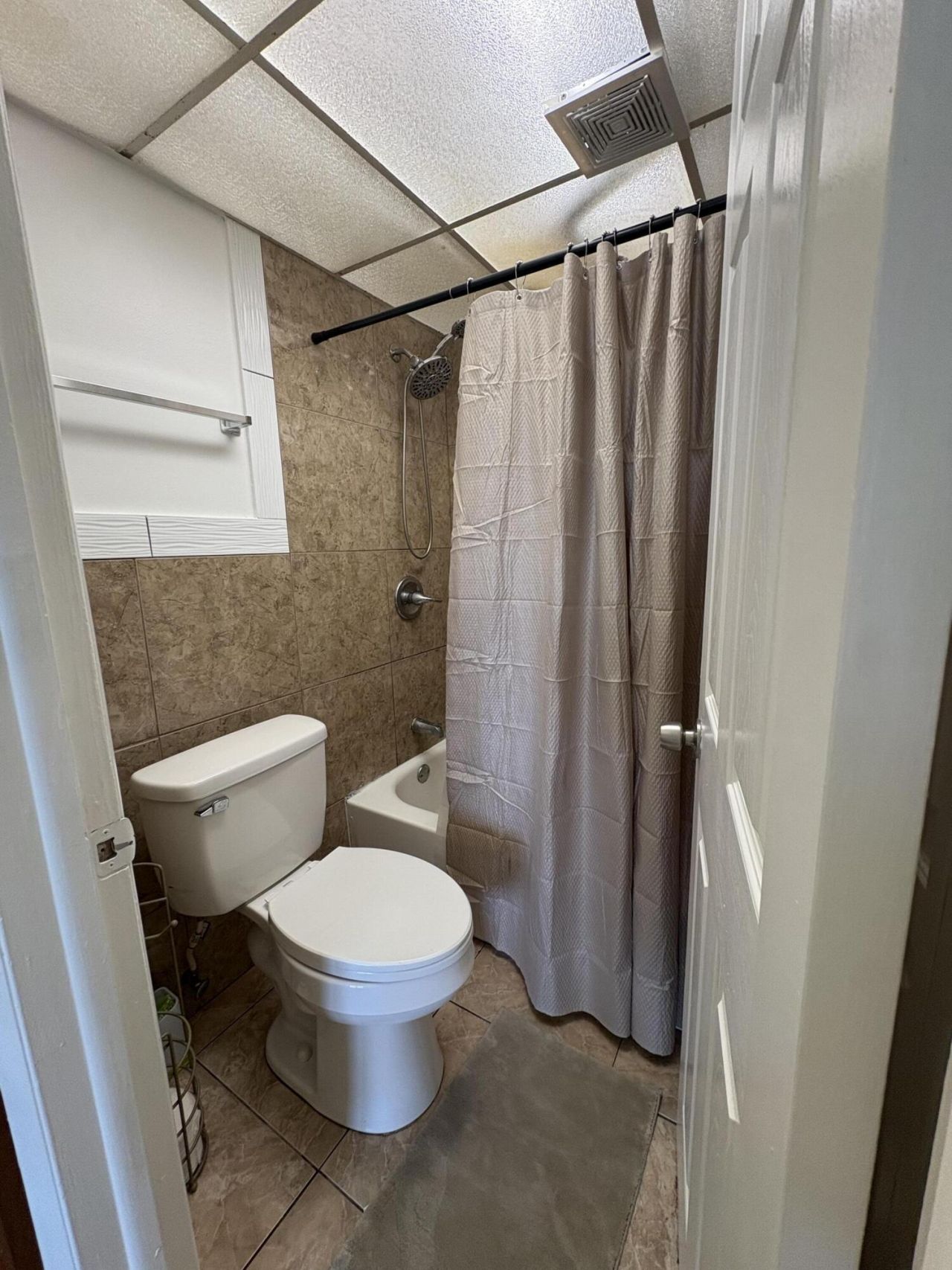 3710 Inverrary Drive, Unit 2G, Lauderhill, FL 33319 Photo