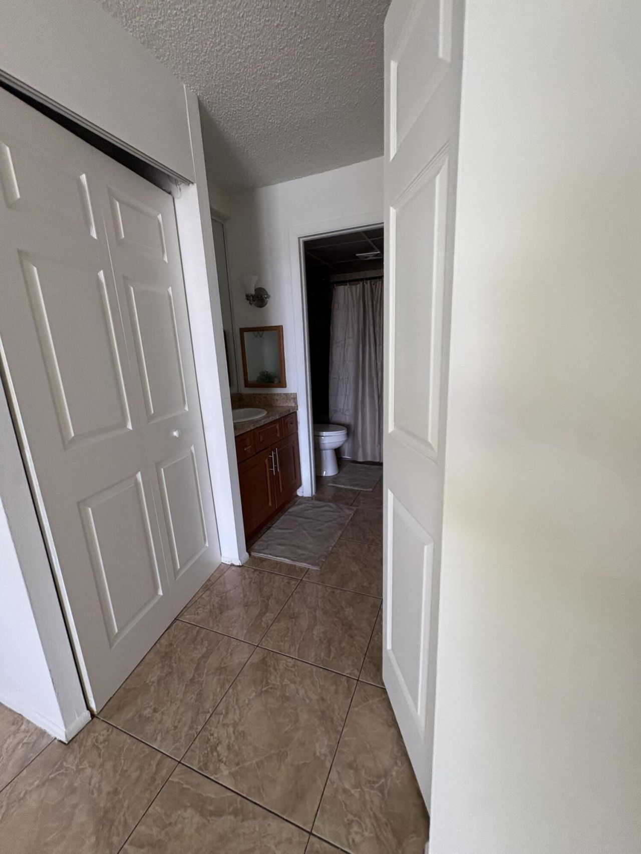 3710 Inverrary Drive, Unit 2G, Lauderhill, FL 33319 Photo