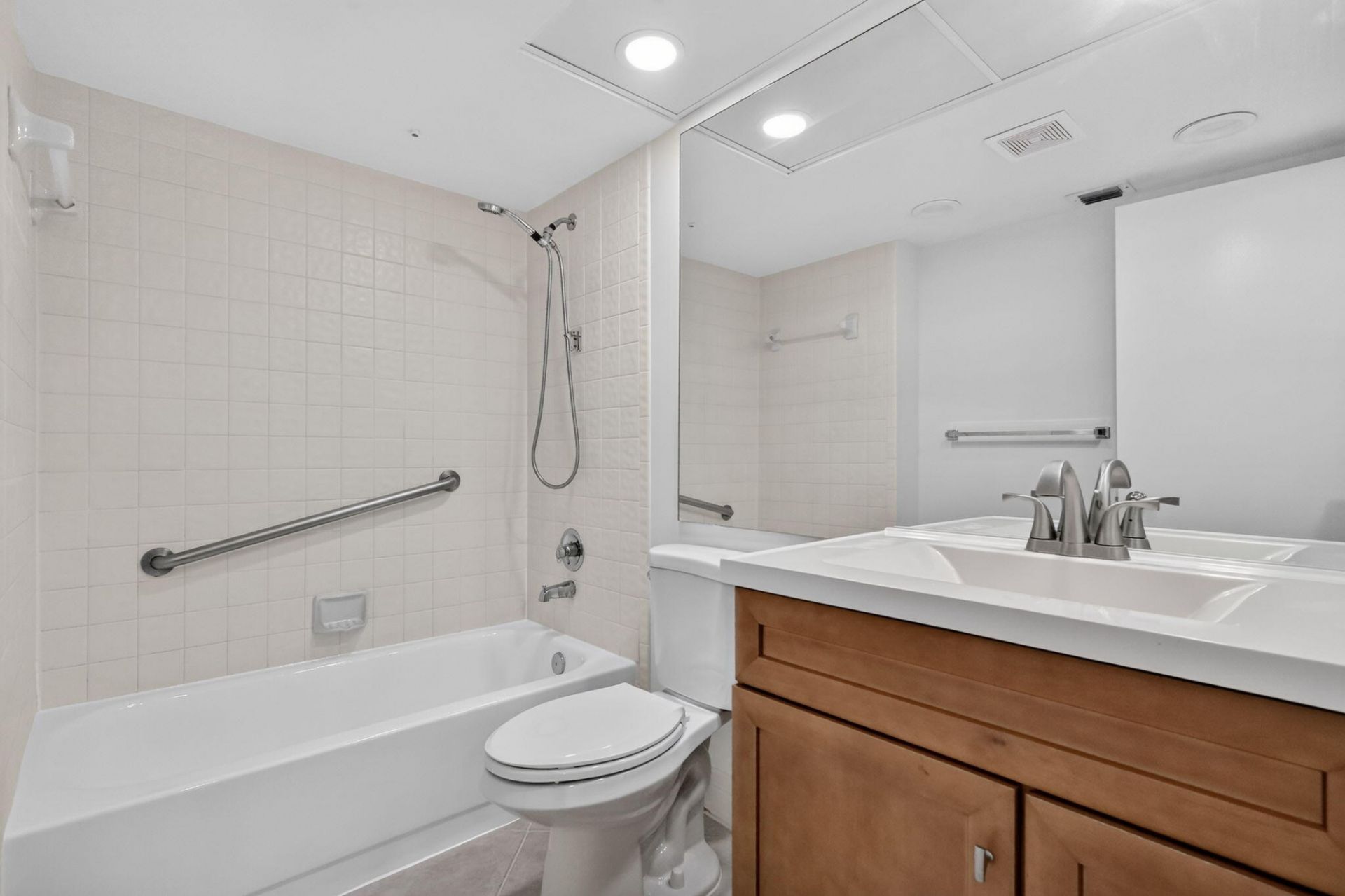 12800 SW 7th Court, Unit 307G, Pembroke Pines, FL 33027 Photo