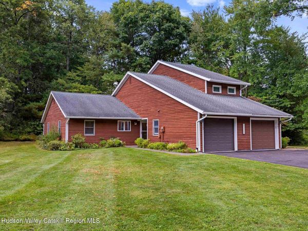 165 Ledge Road, Kingston, NY 12401